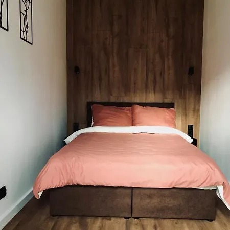 Green Stone Iii * Bromberg